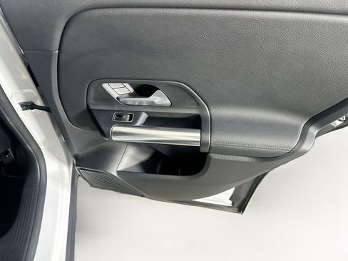 Used 2022 Mercedes-Benz GLA 250 image 28