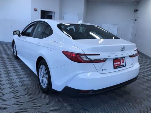 Used 2026 Toyota Camry LE FWD image 13