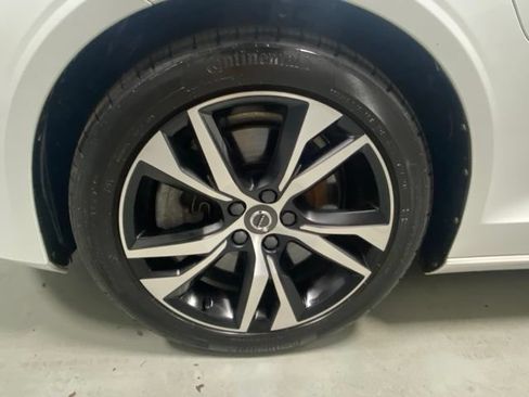 Used 2022 Volvo S60 T8 R-Design AWD/4WD image 5