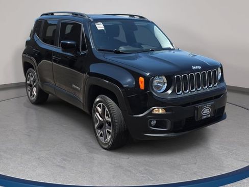 Used 2016 Jeep Renegade Latitude w/ Popular Equipment Group AWD/4WD image 4