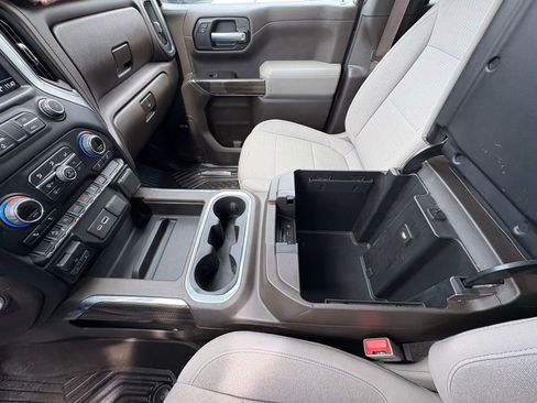 Used 2021 Chevrolet Silverado 1500 LT Trail Boss w/ Convenience Package II image 23