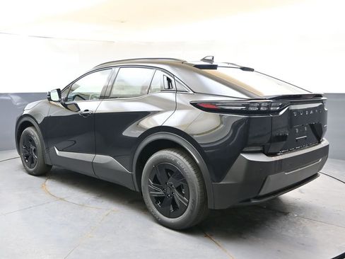 New 2026 Subaru Uncharted AWD image 3
