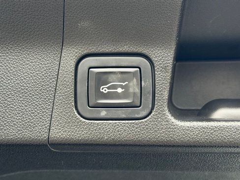 Used 2018 GMC Acadia SLT FWD image 17