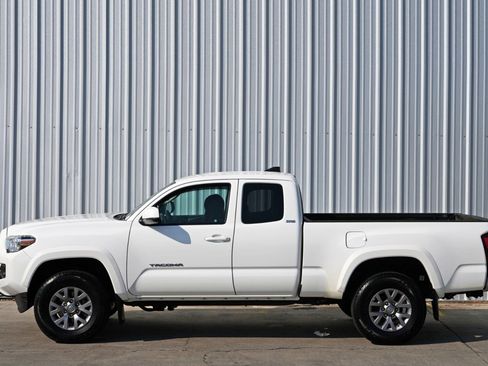 Used 2019 Toyota Tacoma SR5 image 36