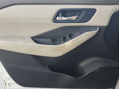 Used 2024 Nissan Rogue SL w/ SL Premium Package FWD image 20