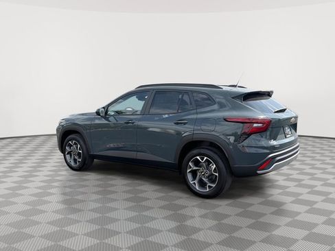 New 2026 Chevrolet Trax LT w/ Driver Confidence Package FWD image 7