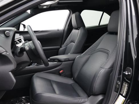 Used 2021 Lexus UX 200 w/ Accessory Package (Z2) FWD image 25