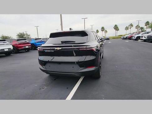 New 2026 Chevrolet Equinox EV LT image 28