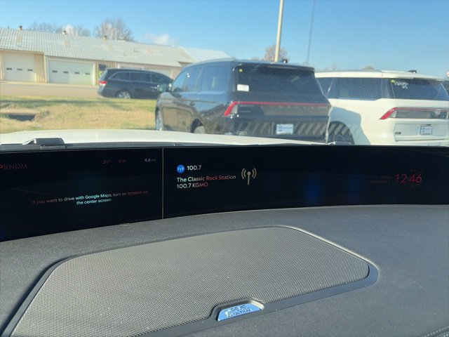 New 2025 Lincoln Navigator Reserve AWD/4WD image 22