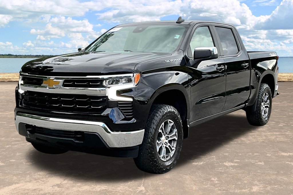 Used 2026 Chevrolet Silverado 1500 LT AWD/4WD image 4
