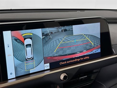 Certified 2025 Toyota Crown Signia Limited w/ Advanced Technology Package image 14