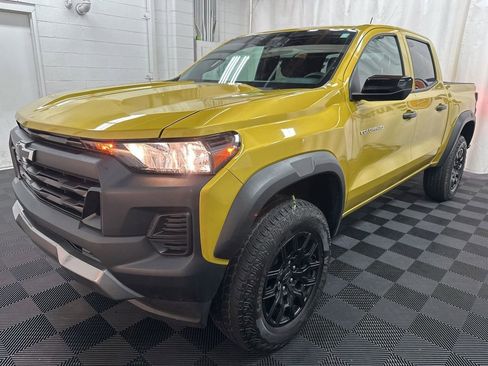 Used 2023 Chevrolet Colorado Trail Boss w/ Advanced Trailering Package AWD/4WD image 2