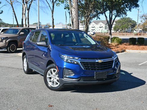 Used 2023 Chevrolet Equinox LS image 6