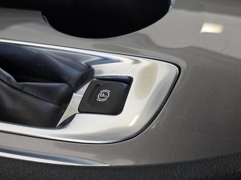 Used 2025 Chevrolet Malibu LT FWD image 21