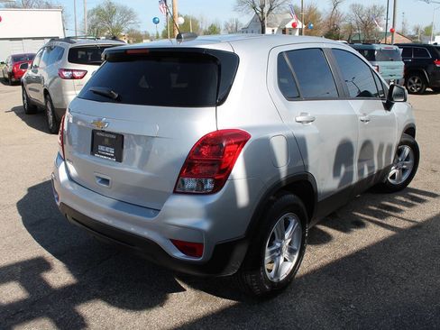 Used 2020 Chevrolet Trax LS w/ Tint and Cruise Package image 5