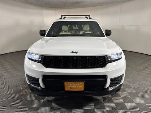 Certified 2025 Jeep Grand Cherokee L Limited w/ Luxury Tech Group II AWD/4WD image 3