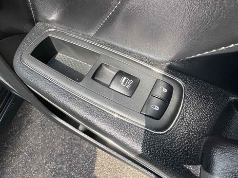 Used 2018 Dodge Charger R/T Scat Pack w/ Dynamics Package RWD image 35