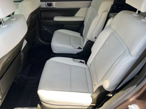 Used 2025 Hyundai Santa Fe Calligraphy FWD image 28