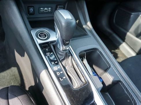 Used 2024 Nissan Sentra SV FWD image 10