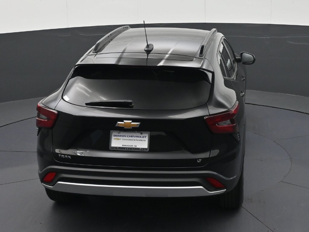 Certified 2026 Chevrolet Trax LT FWD image 25