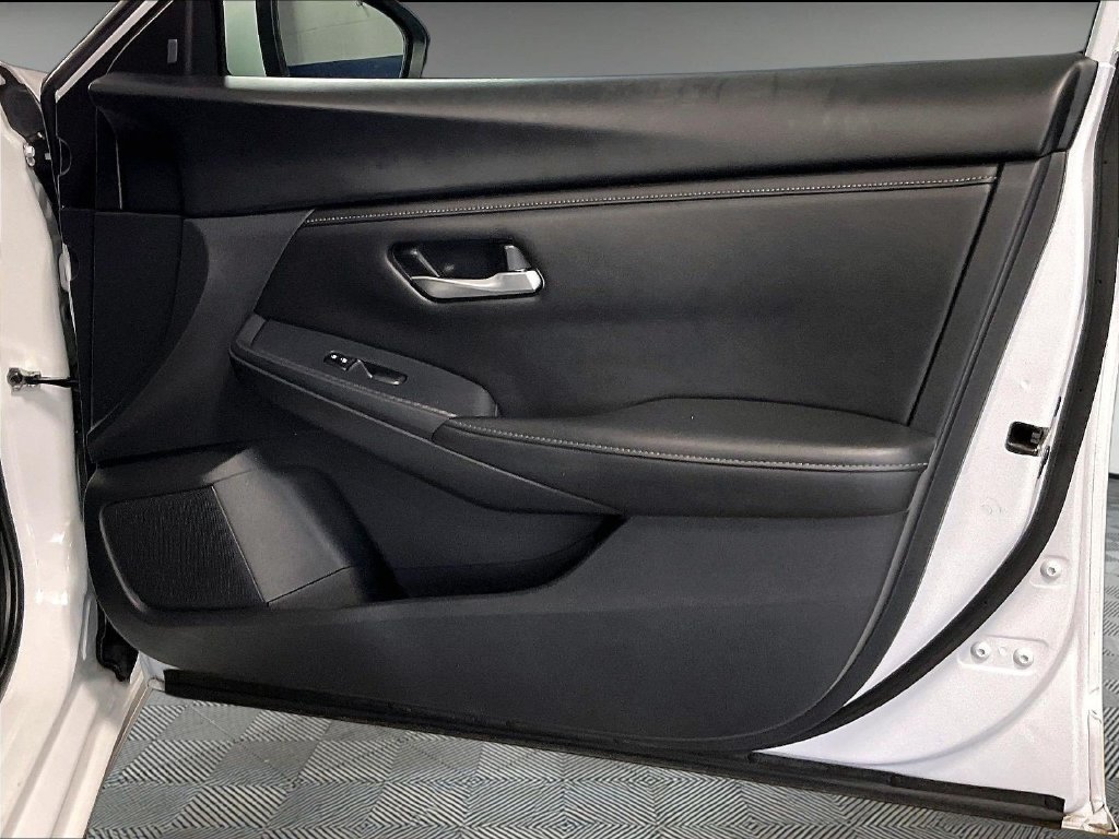 Certified 2024 Nissan Sentra SV FWD image 12