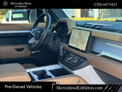 Used 2025 Land Rover Defender 110 S image 30