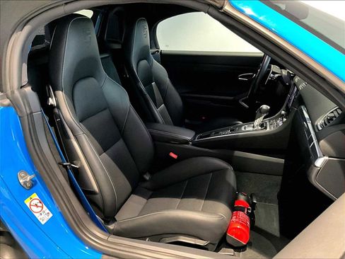 Used 2024 Porsche 718 Boxster image 22