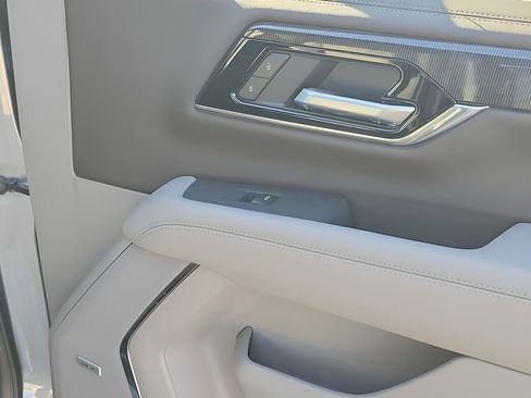 New 2026 GMC Yukon XL Elevation image 51