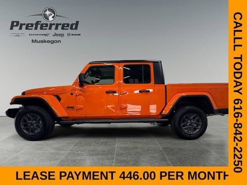 New 2025 Jeep Gladiator Sport image 2