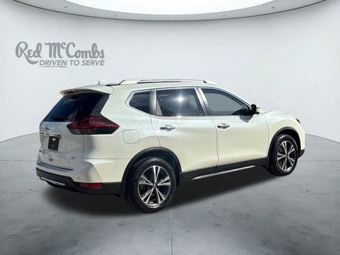 Used 2019 Nissan Rogue SV w/ Premium Package FWD image 5