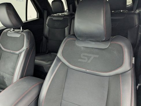 Used 2025 Ford Explorer ST image 20