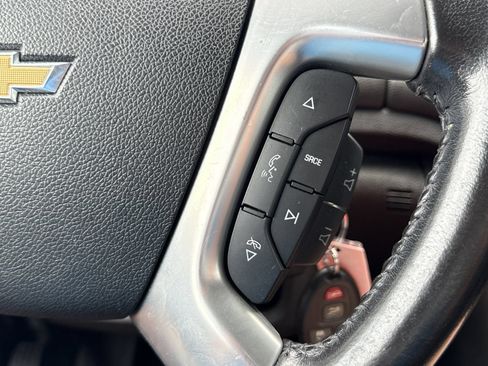 Used 2014 Chevrolet Traverse LT FWD image 25