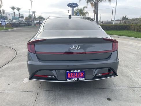 Used 2023 Hyundai Sonata SE w/ Preferred Accessory Package image 7