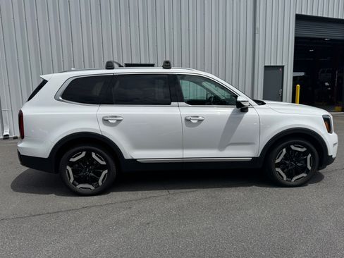 Used 2023 Kia Telluride S w/ S Sunroof Package AWD/4WD image 4