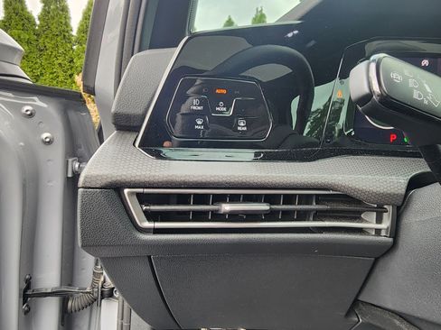 Used 2024 Volkswagen GTI SE w/ SE Leather Seats Package image 25