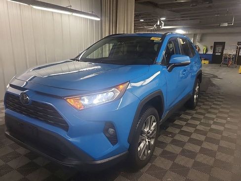Used 2019 Toyota RAV4 XLE Premium w/ Cold Weather Package image 2