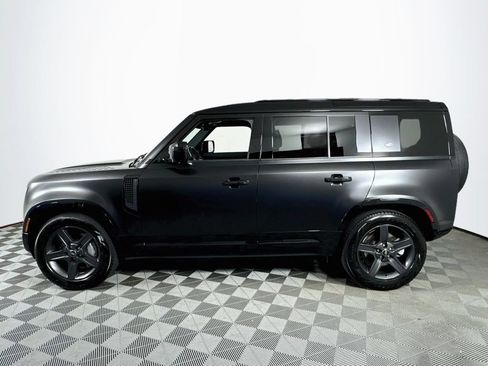 Used 2024 Land Rover Defender 110 X-Dynamic SE AWD/4WD image 4