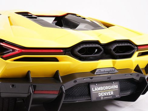 Used 2025 Lamborghini Revuelto AWD/4WD image 19