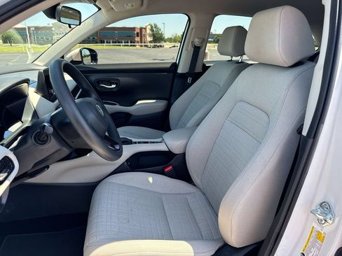 Used 2025 Honda HR-V LX image 11