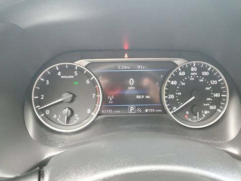 Used 2024 Nissan Sentra SV FWD image 27