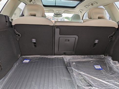 New 2026 Volvo XC60 B5 Ultra w/ Protection Package Premier image 27