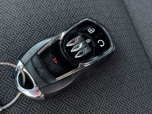 Used 2025 Buick Encore GX Preferred FWD image 25