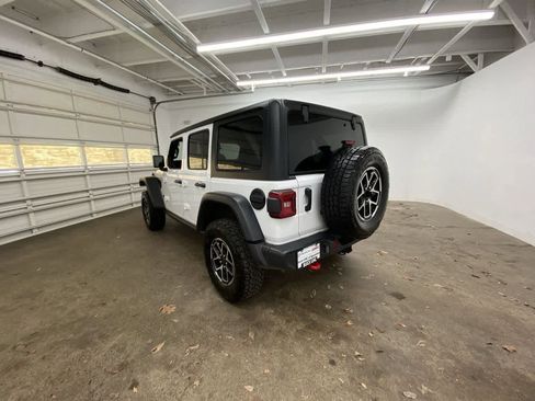 Used 2025 Jeep Wrangler Unlimited Rubicon image 4