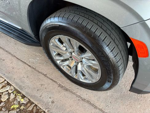 Used 2023 GMC Yukon XL Denali image 31