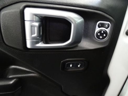 Used 2021 Jeep Wrangler Unlimited Sport AWD/4WD image 3
