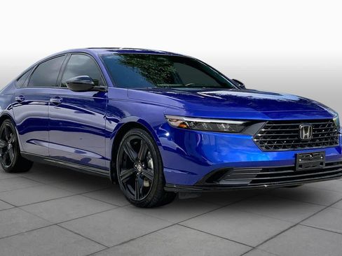 Used 2025 Honda Accord Sport image 3