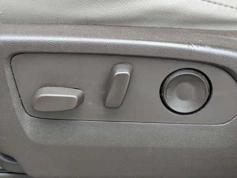 Used 2021 Chevrolet Tahoe Z71 w/ Z71 Off-Road Package image 20