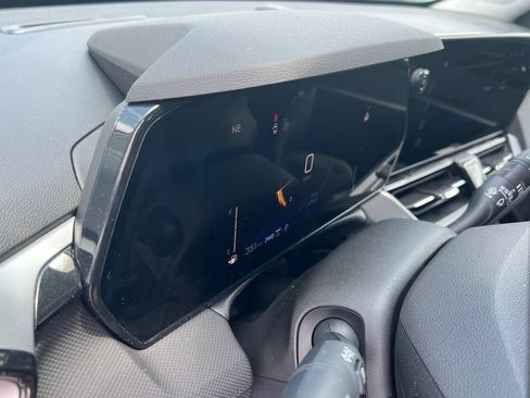 Used 2025 Chevrolet TrailBlazer LT AWD/4WD image 20