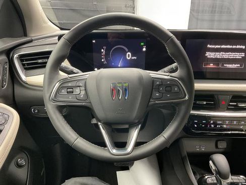 Used 2026 Buick Encore GX Avenir w/ Avenir Technology Package FWD image 18