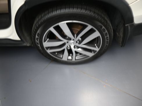 Used 2016 Honda Pilot Touring image 18